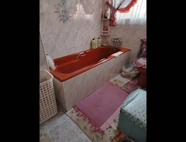 3 BEDROOM HOUSE FOR SALE IN PIONEER PARK